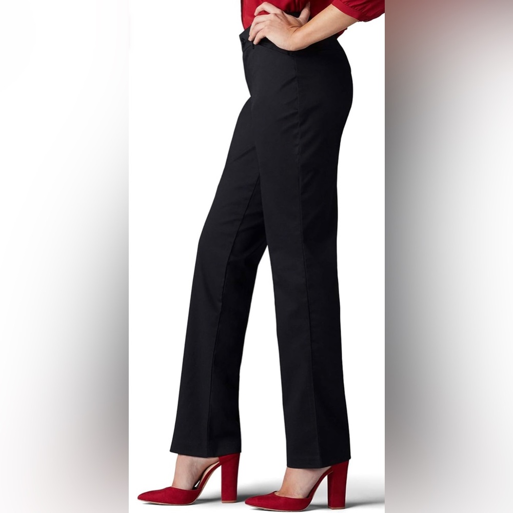 Lee Relaxed Fit Wrinkle Free Straight Leg Pants